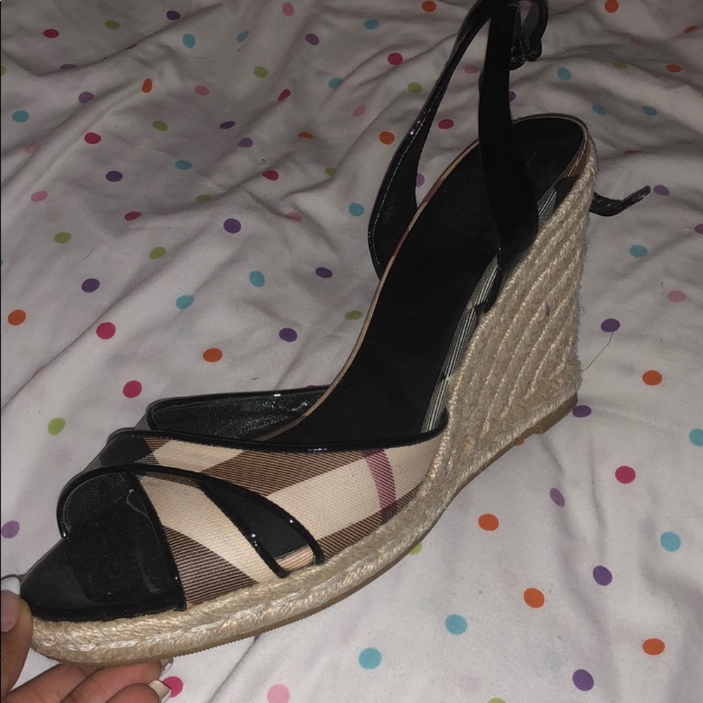 Burberry open toe wedges